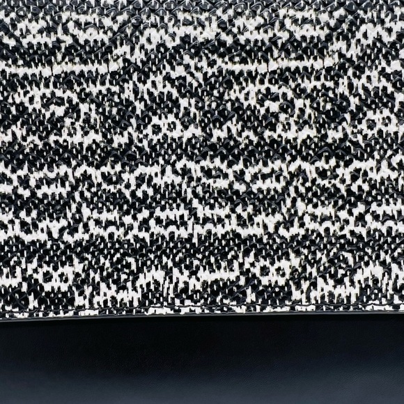 VINCE CAMUTO WOMENS BLACK & WHITE LEATHER LULA SNAKE CLUTCH - Picture 7 of 16